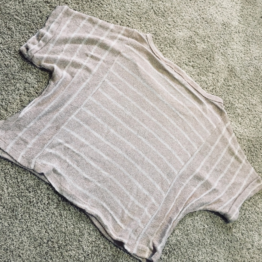 Light Pink Striped Top!! ✨ - Picture 2 of 3